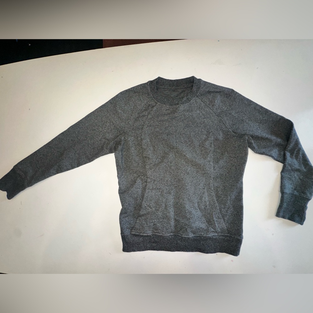 Lululemon ATHLETICA Women’s Gray Sweatshirt Size 6